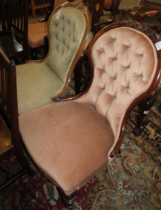 Two Victorian spoonback showwood chairs